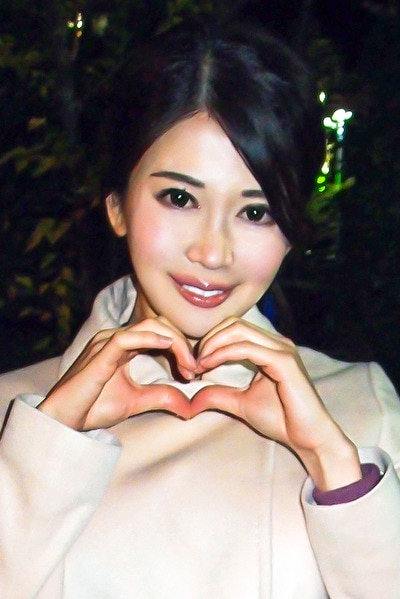 みおさん 27歳 色白巨乳なパイパンエステティシャン 【ガチな素人】