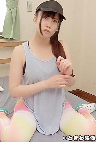 ひと汗かいたピタスパジョギング女子を部屋に連れ込みスペシャルなマッサージで身体をケア！最後は中出しデトックス♪